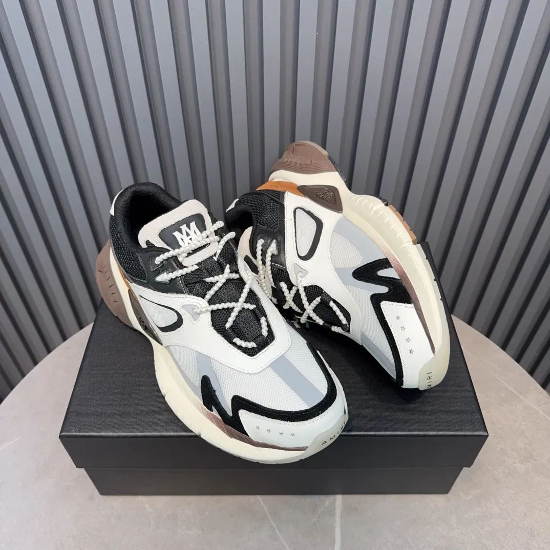 [AMIRI Amir] P: 760💰Size for couples: Female 35-40; Male 39-44; (Customized at 45.46) AMIRI Amir New Autumn and Winter Products New Autumn Latest Catwalk Couple Color Block Bread Casual Sports Shoes Series〰 Full of detailed casual fashion style New generation of bone shoes popular classic upgrades Super comfortable and super popular! AUTRY is an exclusive version of AUTRY couple casual shoes from a high street brand in Los Angeles. Many celebrity Internet celebrities have the same style. Chinese new rapper Xiaobai Gali, Wang Yibo, Yang Mi and other Internet celebrity bloggers are competing for their feet. The three-dimensional molded metal logo on the side of the AJ1 shoe is on par with Nike's popular Fog. The heroic value instantly has a bit of punk rock flavor, all showing fashion sense and street style... ▪ Upper: original custom-made cowhide + original custom-made breathable mesh ▪Inner lining: original customized breathable mesh ▪Outsole: original molded two-color TPU rubber combination outsole.